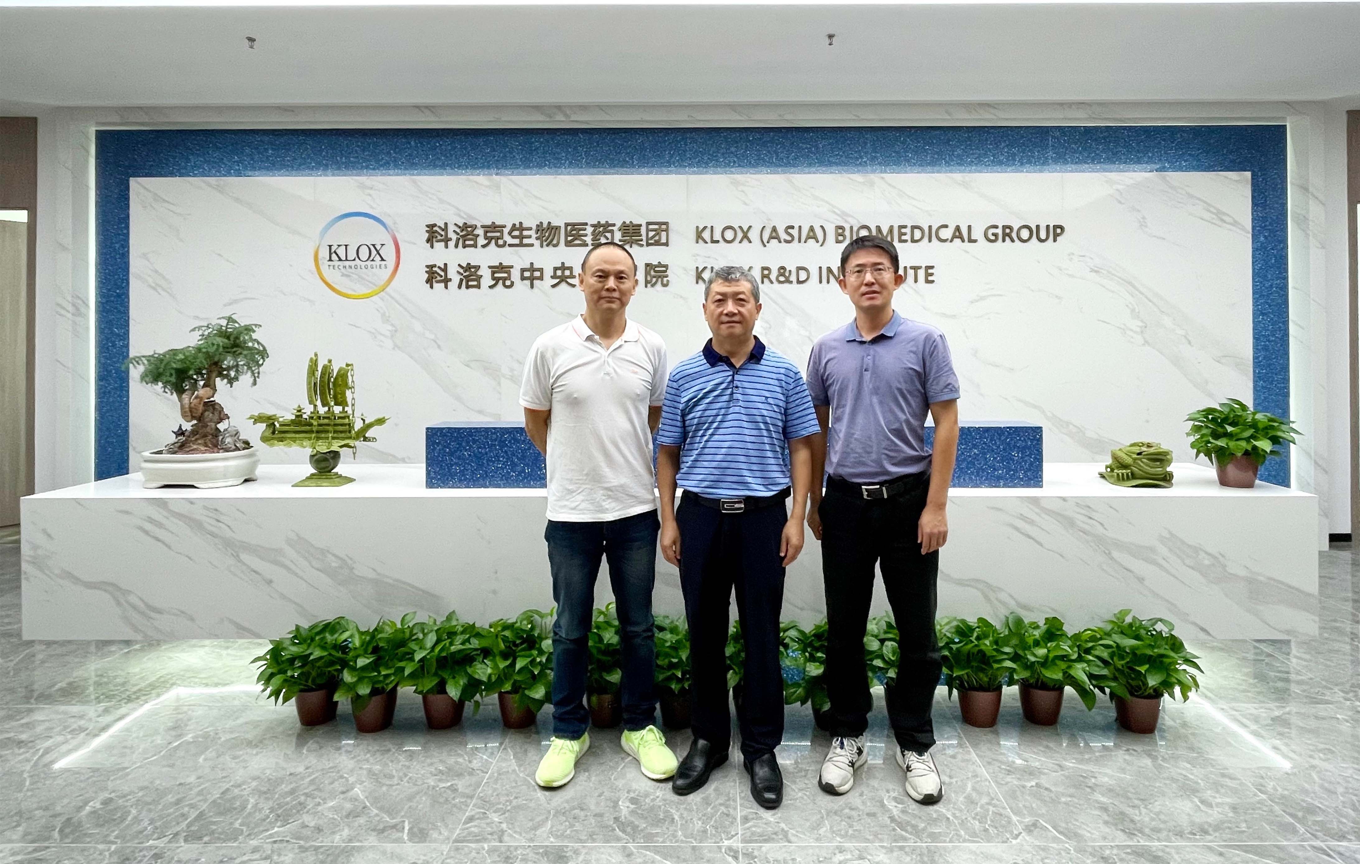 Professor Deng Fan, Director of Department of Cell Biology of Basic Medical School of Southern Medical University visited KLOX.